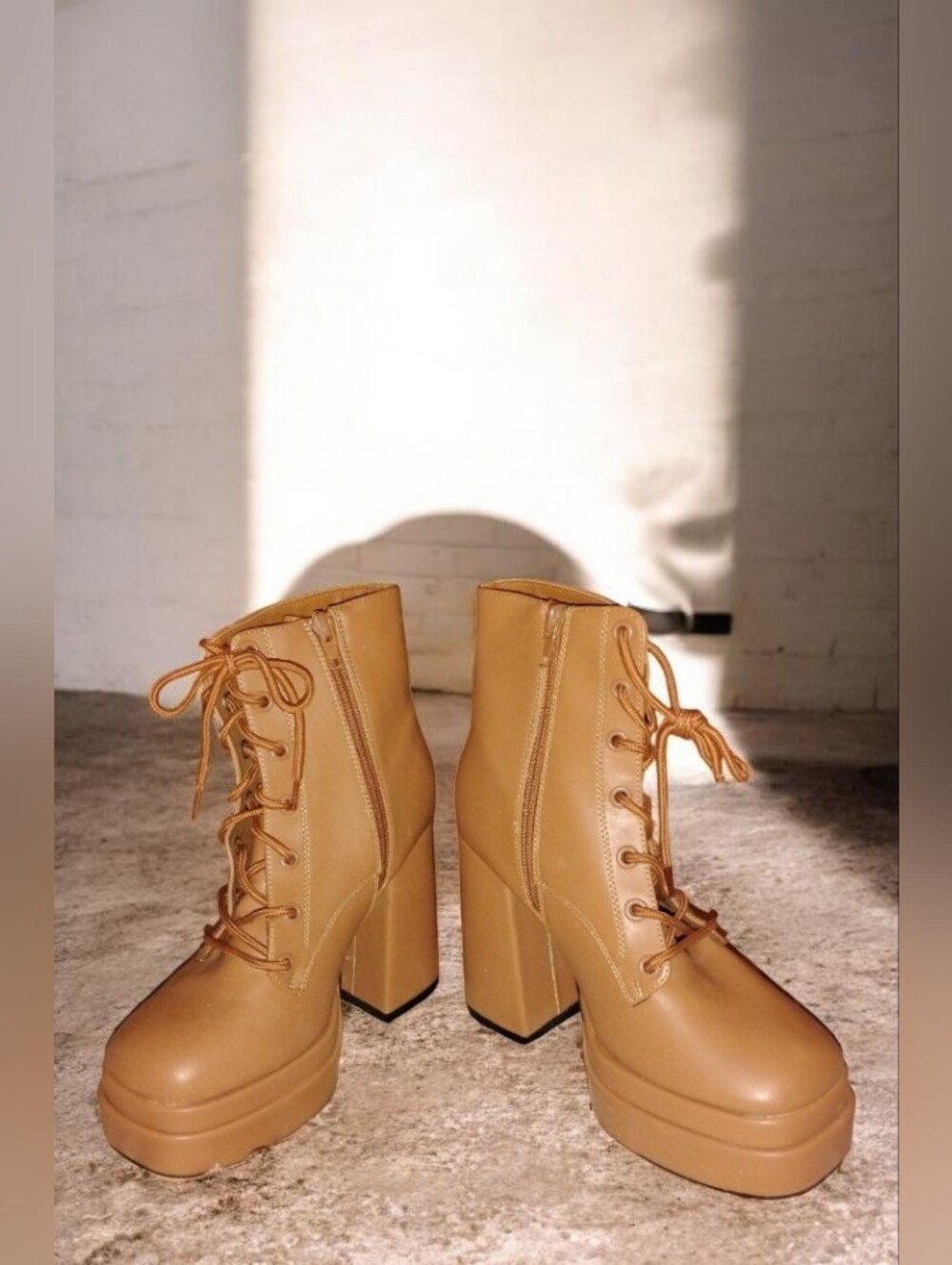 Qupid Tan Platform Chunky Heel Boots - EUC Worn Once Size 5.5